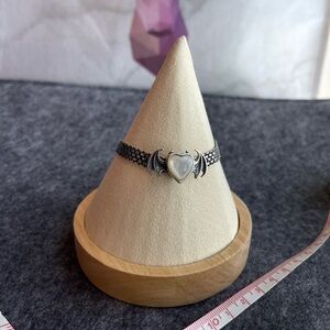 🦇🦇Vintage Bat style with heart-shaped of the mother shell bracelet